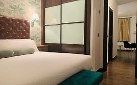 Alda Suite De Los Reyes